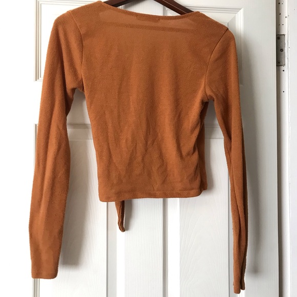 Front Tie Crop Top - Picture 2 of 3